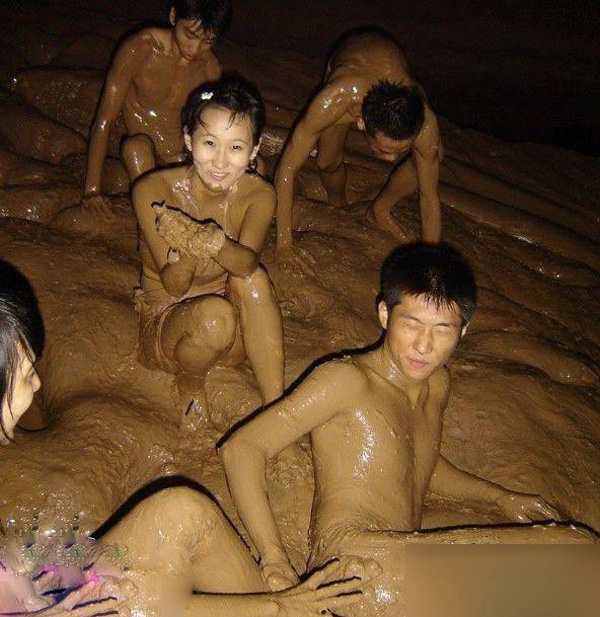 Caves Mud Bath In Yangshuo
